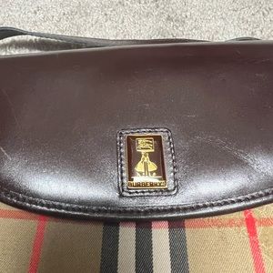 Burberry brown leather shoulder handbag.